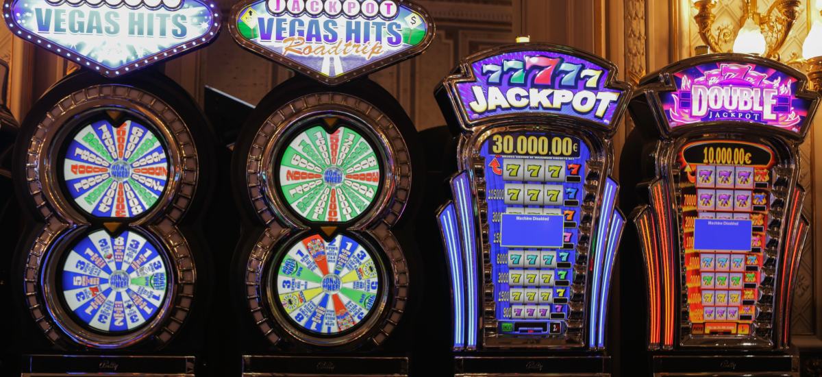 royal reels online slot