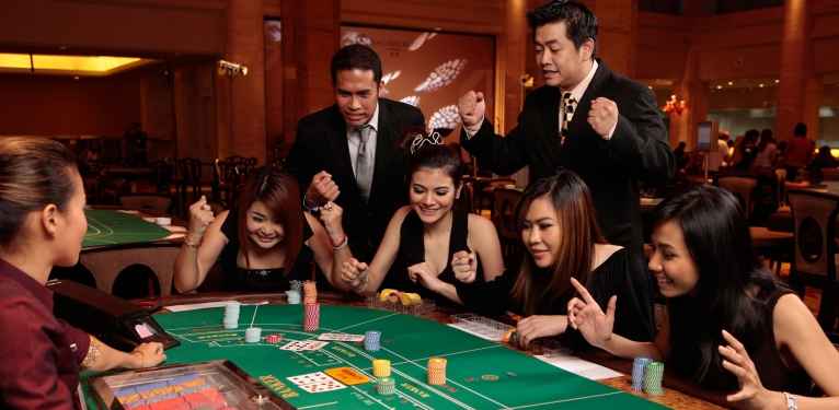 play black diamond win